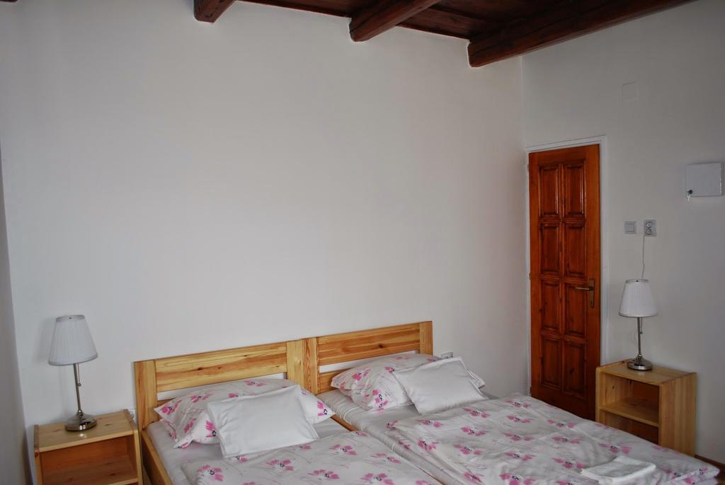 Guest House St. Maria Mariapocs Ruang foto