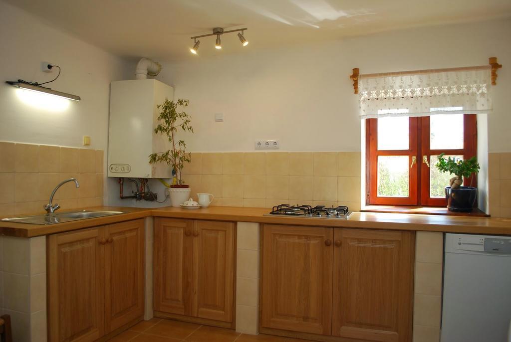 Guest House St. Maria Mariapocs Bagian luar foto